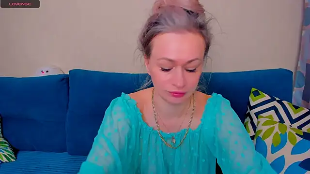 EllenMoore online show from October 2025 04:12:02 AM