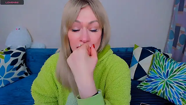 EllenMoore online show from April 2026 03:08:01 AM