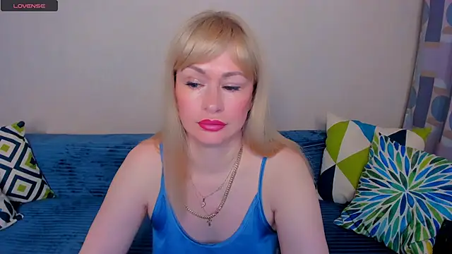 EllenMoore online show from June 2026 03:12:02 AM