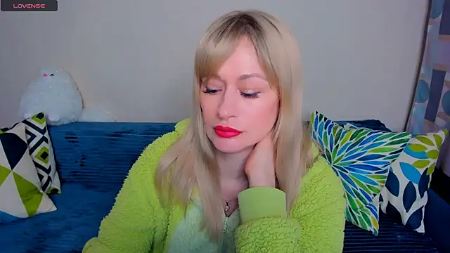 EllenMoore online show from April 2026 03:10:02 AM