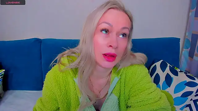 EllenMoore online show from October 2025 03:08:01 AM