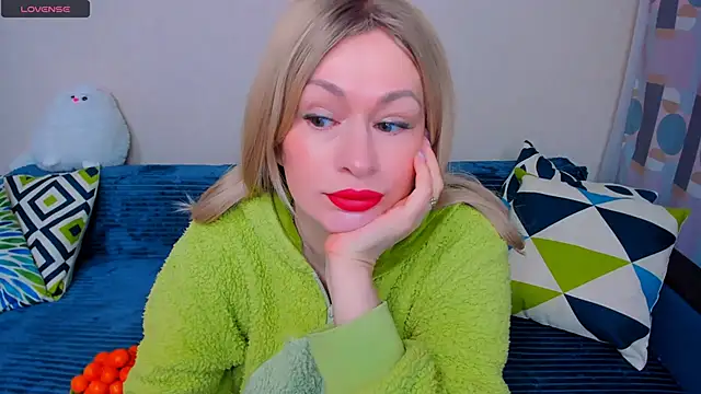 EllenMoore online show from March 2026 03:02:01 AM