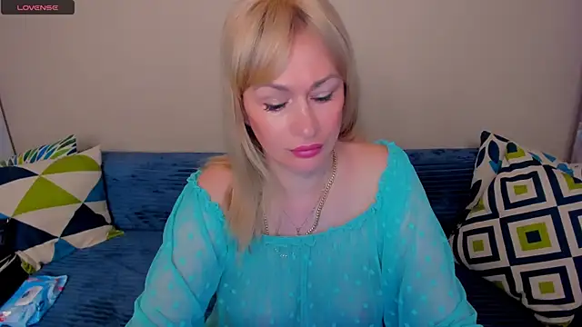EllenMoore online show from August 2026 03:04:02 AM