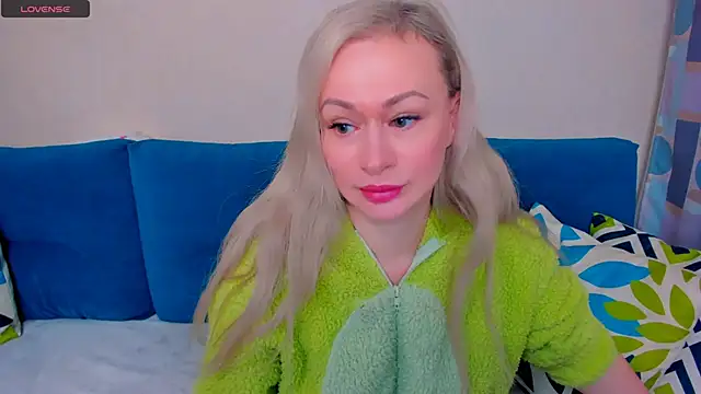 EllenMoore online show from October 2025 03:09:02 AM