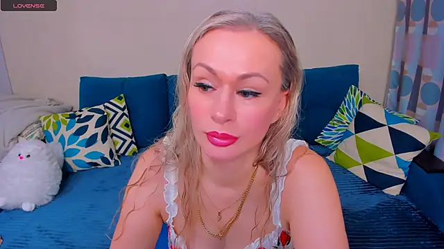 EllenMoore online show from November 2025 03:09:02 AM