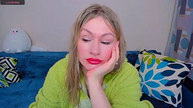 EllenMoore online show from March 2026 03:22:01 AM