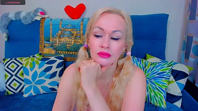 EllenMoore online show from January 2025 02:41:01 AM