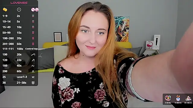 BabeLessi online show from October 2025 05:25:01 PM