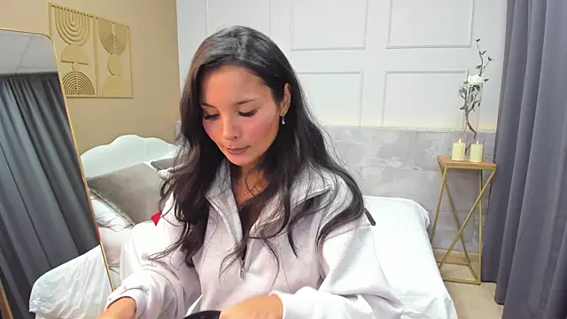 Snapshot of ErikaSoft chatting on November 2025 05:33:02 AM ErikaSoft online show from November 2025 05:33:02 AM