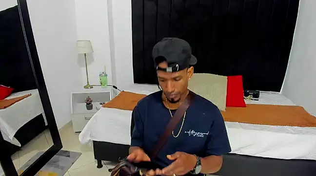 anhtony wayans online show from December 2024 09:52:02 PM