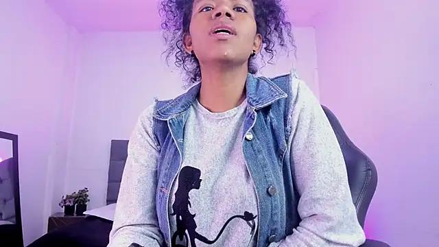 Ellie Alves online show from November 2025 01:28:01 PM