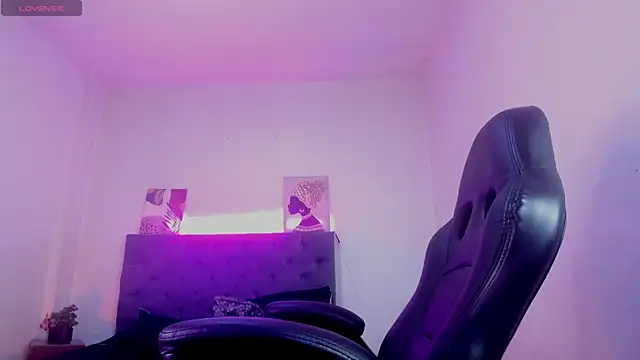 Ellie Alves online show from November 2025 02:49:01 PM