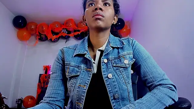 Ellie Alves online show from October 2025 12:48:02 PM