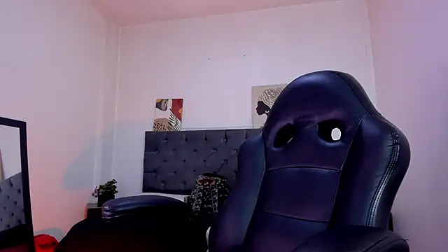 Ellie Alves online show from November 2025 02:28:02 PM