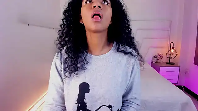Ellie Alves online show from February 2025 12:27:02 PM