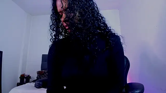 Ellie Alves online show from September 2025 01:50:01 PM