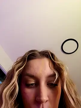 Snapshot of LilyOrion chatting on November 2025 08:02:02 PM LilyOrion online show from November 2025 08:02:02 PM