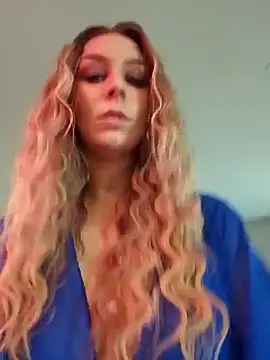 Snapshot of LilyOrion chatting on November 2025 07:14:01 PM LilyOrion online show from November 2025 07:14:01 PM