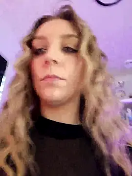 Snapshot of LilyOrion chatting on November 2025 07:25:02 PM LilyOrion online show from November 2025 07:25:02 PM