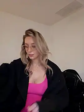 Snapshot of LilyOrion chatting on January 2025 07:42:02 PM LilyOrion online show from January 2025 07:42:02 PM
