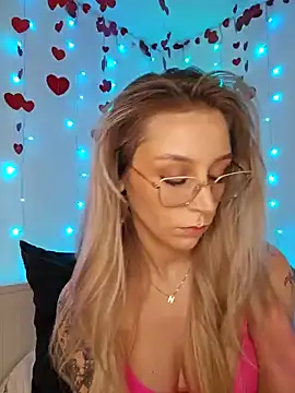 Snapshot of LilyOrion chatting on February 2025 07:10:01 PM LilyOrion online show from February 2025 07:10:01 PM