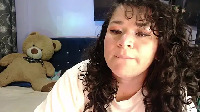Snapshot of ANGELIQUE_KLANE chatting on May 2026 10:24:01 PM ANGELIQUE KLANE online show from May 2026 10:24:01 PM
