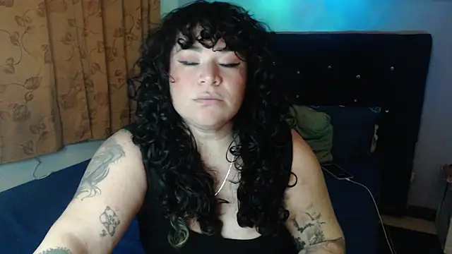 Snapshot of ANGELIQUE_KLANE chatting on December 2025 03:44:02 AM ANGELIQUE KLANE online show from December 2025 03:44:02 AM