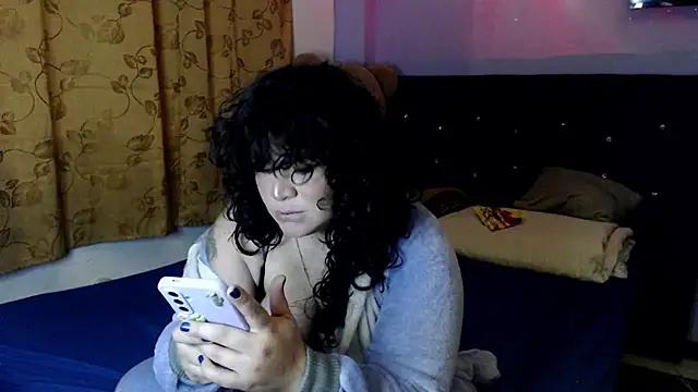 Snapshot of ANGELIQUE_KLANE chatting on October 2025 06:25:02 AM ANGELIQUE KLANE online show from October 2025 06:25:02 AM