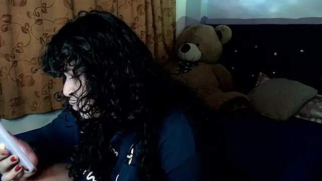 Snapshot of ANGELIQUE_KLANE chatting on November 2025 02:32:02 PM ANGELIQUE KLANE online show from November 2025 02:32:02 PM