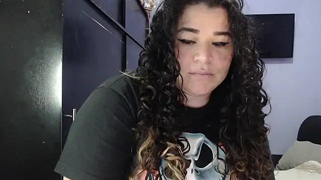Snapshot of ANGELIQUE_KLANE chatting on February 2025 04:25:02 AM ANGELIQUE KLANE online show from February 2025 04:25:02 AM
