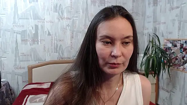 Snapshot of GinaQSoul chatting on January 2025 05:28:01 PM GinaQSoul online show from January 2025 05:28:01 PM