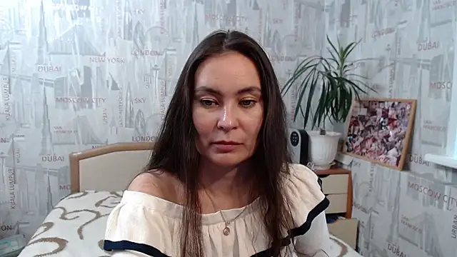 Snapshot of GinaQSoul chatting on October 2025 11:09:01 AM GinaQSoul online show from October 2025 11:09:01 AM