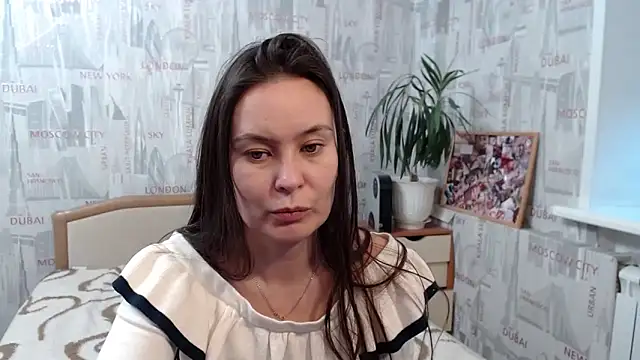 GinaQSoul online show from November 2025 11:03:01 AM