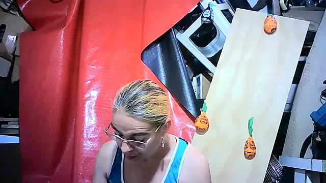 Snapshot of mari657 chatting on October 2025 07:59:02 PM mari657 online show from October 2025 07:59:02 PM