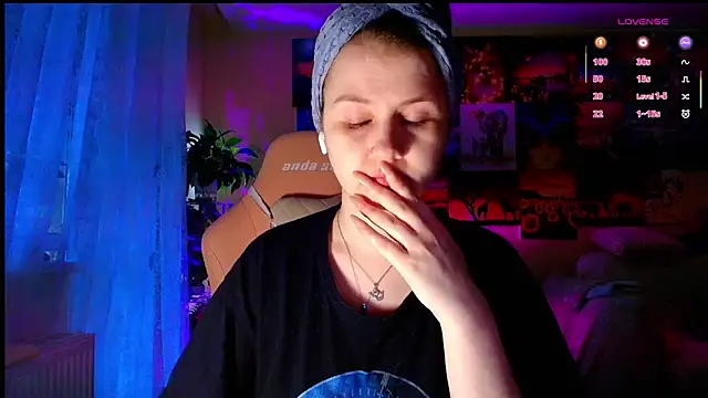 GoodWitch  online show from May 2026 05:22:02 AM