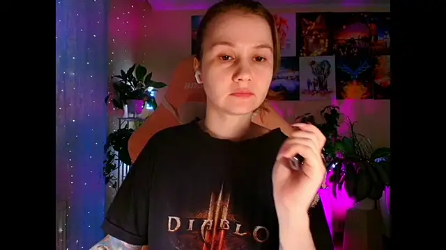 GoodWitch  online show from December 2025 07:24:02 AM