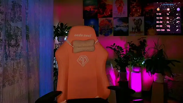 GoodWitch  online show from November 2025 07:52:03 AM