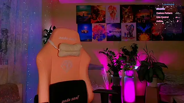 GoodWitch  online show from December 2025 07:30:02 AM