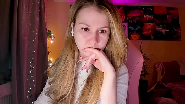 GoodWitch  online show from September 2025 07:36:02 AM