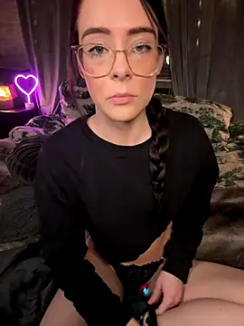 Carmen Monroe online show from December 2025 07:07:02 PM