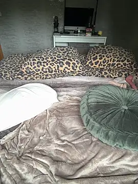 Carmen Monroe online show from October 2025 09:17:01 AM