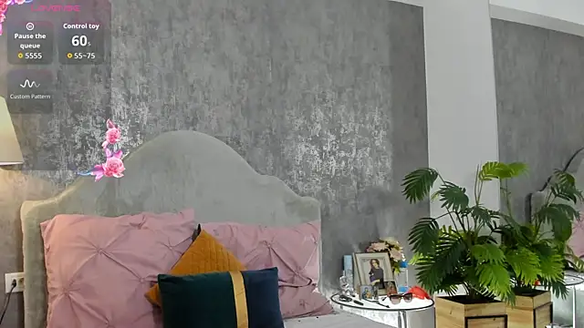 LisaCroft online show from May 2026 07:21:01 AM