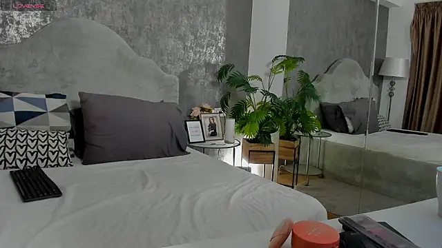 LisaCroft online show from February 2026 06:33:02 AM