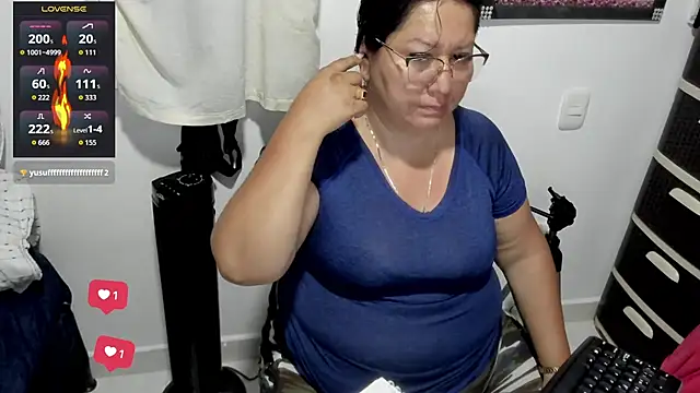 Brenda Berck  online show from October 2025 01:16:02 AM