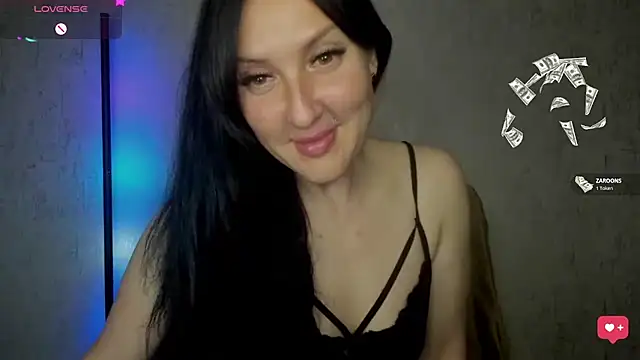 MissGulia online show from June 2026 09:41:01 PM