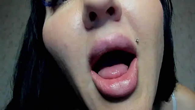MissGulia online show from September 2025 03:32:02 AM