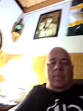 Snapshot of horny4you1 chatting on November 2025 09:53:01 PM horny4you1 online show from November 2025 09:53:01 PM