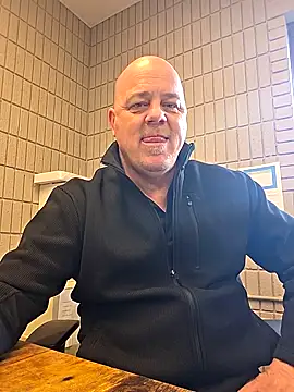 Snapshot of horny4you1 chatting on October 2025 07:02:01 PM horny4you1 online show from October 2025 07:02:01 PM