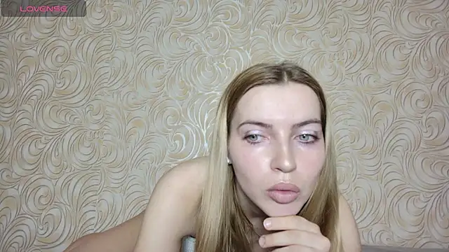 JuiliOnesunray online show from February 2025 03:52:01 AM