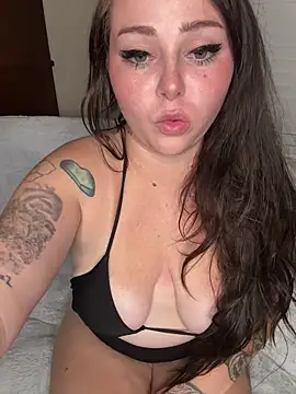 Snapshot of Kira_tattoo chatting on September 2025 03:34:02 AM Kira tattoo online show from September 2025 03:34:02 AM